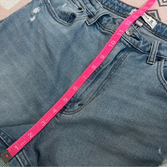 Abercrombie & Fitch Stretch Ripped Curve Love The Mom High Rise Jeans - Picture 3 of 16